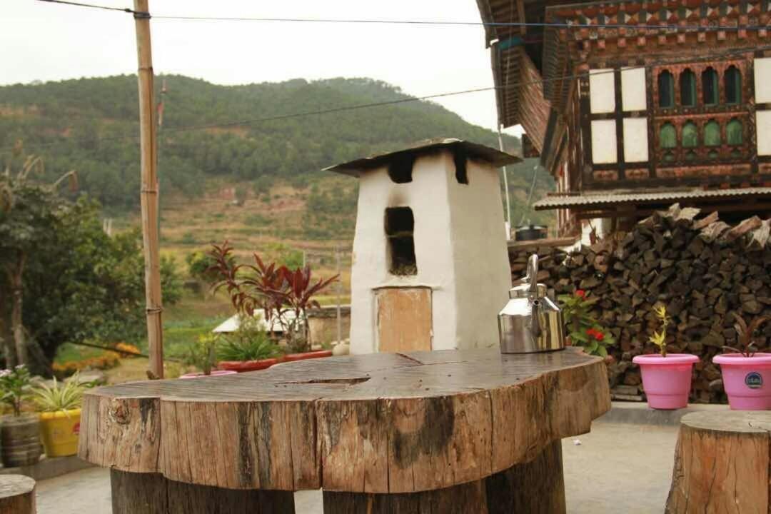 Chimi Lhakhang Village Homestay Punakʽa Zewnętrze zdjęcie