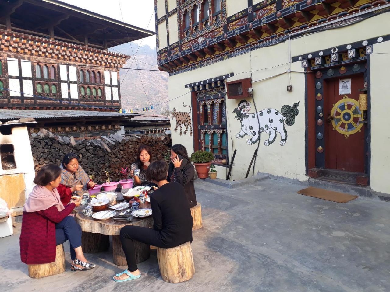 Chimi Lhakhang Village Homestay Punakʽa Zewnętrze zdjęcie